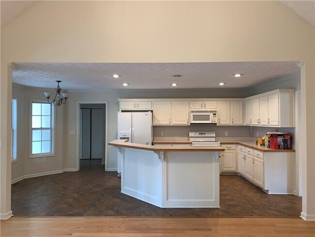 Building Photo - 264 Isaiah Dr