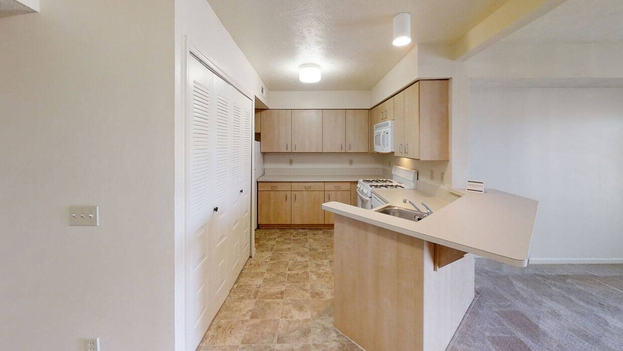 Colonial Pointe at Fairview Apartments Apartments in Bellevue, NE