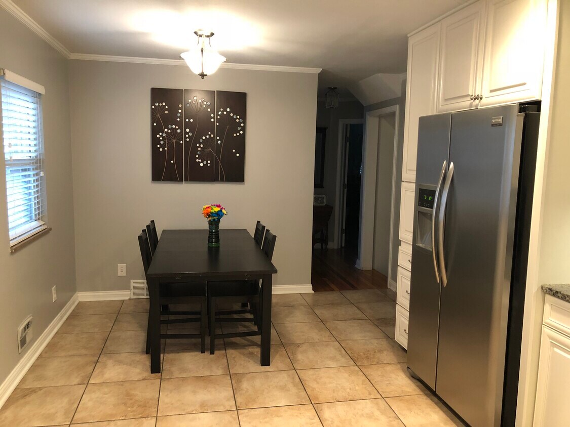 Foto principal - 2430 Northwest Blvd