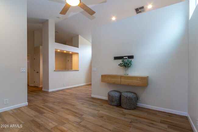 Foto del edificio - 3226 E Wahalla Ln