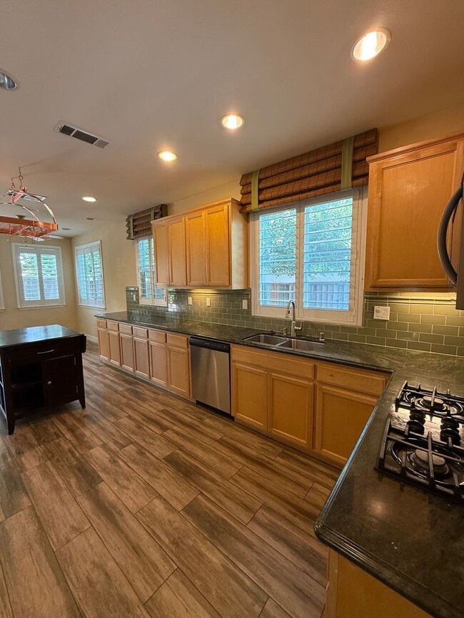 Building Photo - Former Model Home