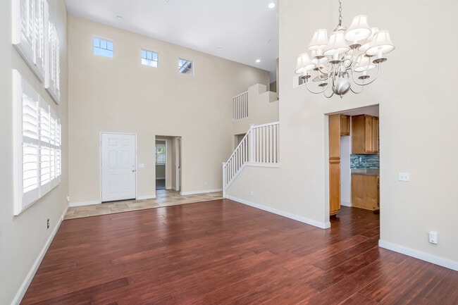 Building Photo - 29557 Crest View Ln