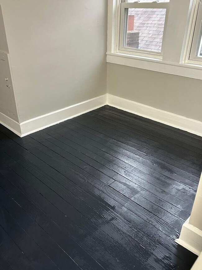 Foto del edificio - Newly Renovated 3BR Home – 2 Bathrooms – Spacious Layout