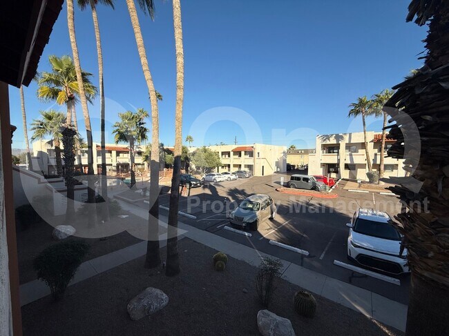 Foto del edificio - 455 W Kelso St