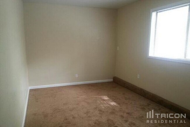 Foto del edificio - 1412 Express St