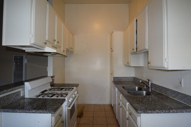 Building Photo - 13846 Sherman Way