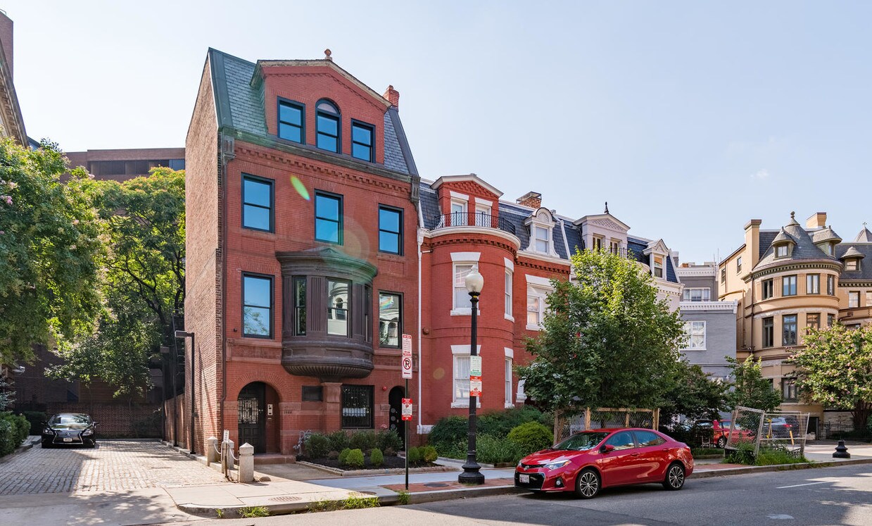 Foto principal - 1524 18th St NW