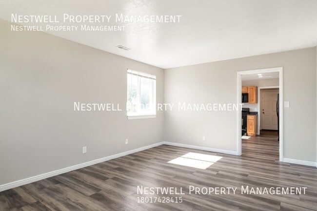 Building Photo - Newly Remodeled 2-bed Unit in South Salt Lake