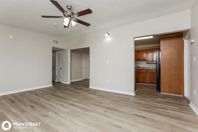 Foto del edificio - 8309 Cameo Way