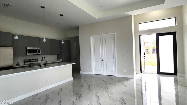 Foto del edificio - 4622 Gene Ave N