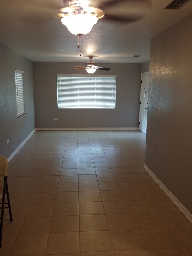 Foto del edificio - 1421 W Madison Ave