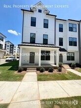 Building Photo - 12110 Storm Ln