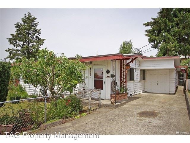 Building Photo - 616 Camas Ave NE