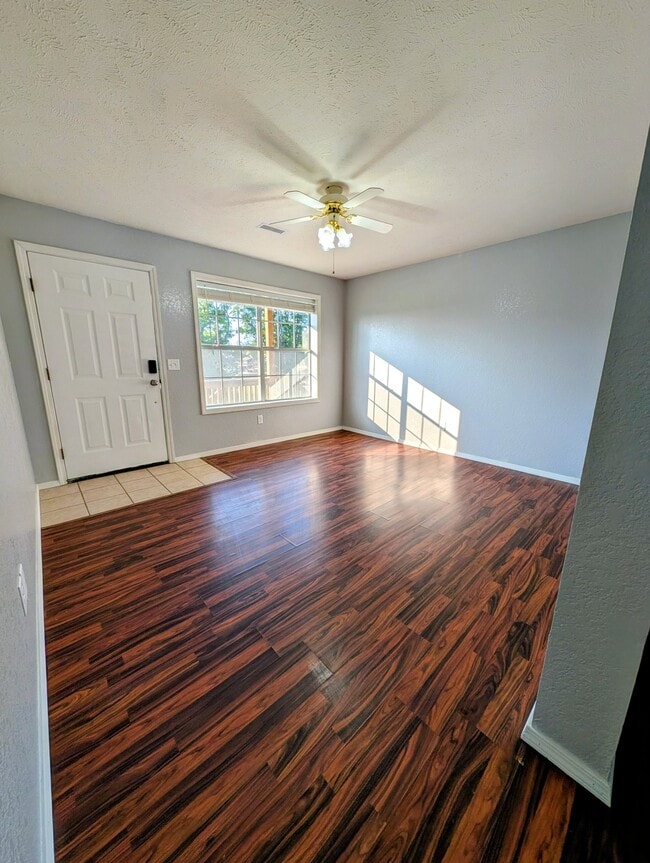 Building Photo - 9755 MO-13