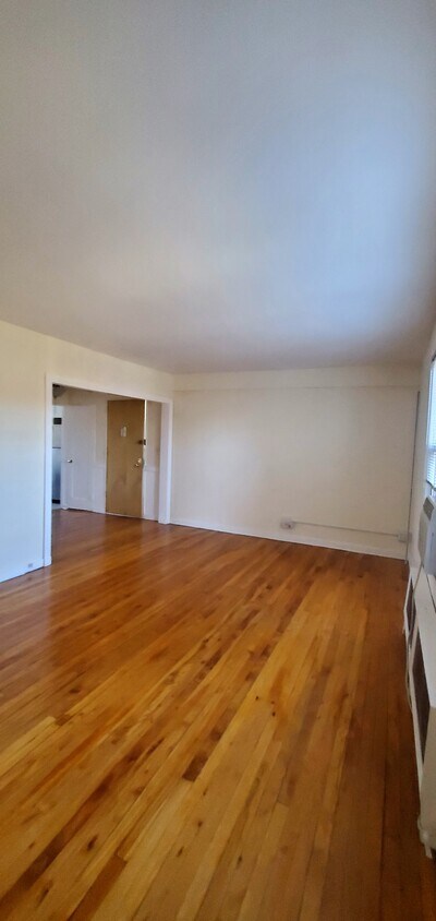 Living Room - 36 Winchester Ave