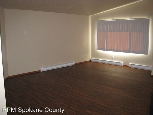 Building Photo - 3 br, 1 bath House - 2613 E Joseph Ave