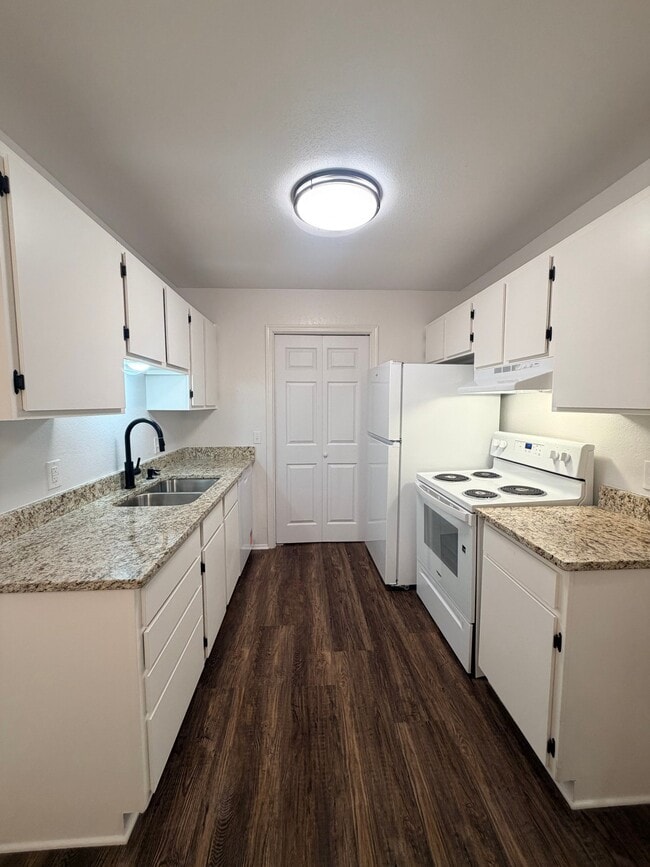 Building Photo - 4507 Coronado Ave