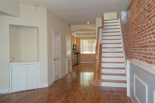 Building Photo - Charming 2 Bedroom/2.5 Bathroom Townhome in Linwood/Patterson Park, MD!