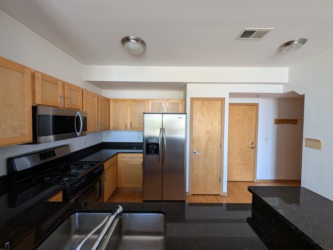 View of the kitchen area - 2121 S Kinnickinnic Ave
