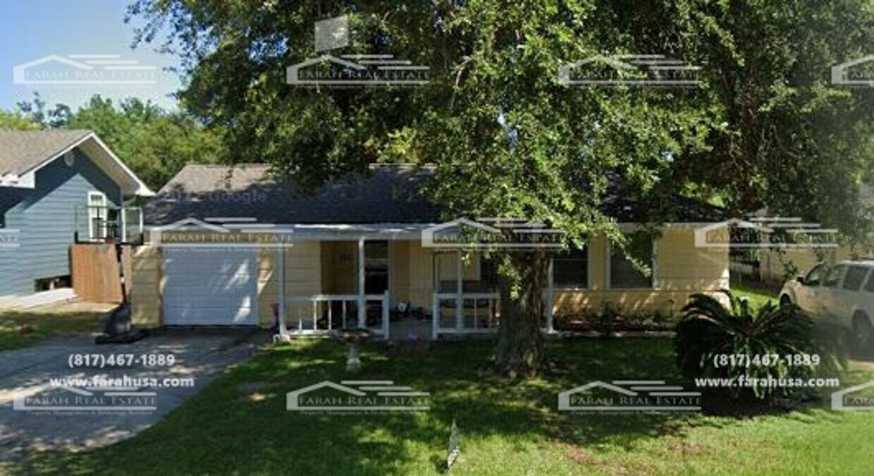 Primary Photo - 3/1 Home Available in Groves, TX