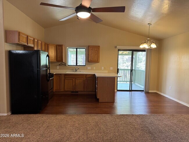 Foto del edificio - 574 Walnut Creek Loop