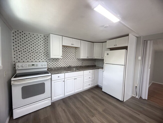 Foto del edificio - 8239 Suncoast Dr