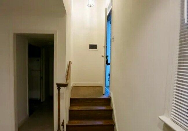 Foto del edificio - 420 1/2 N Saint Asaph St