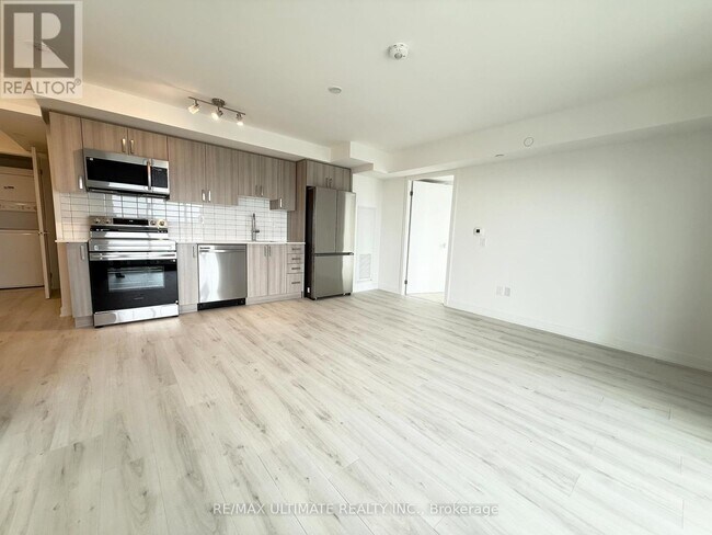 Photo du bâtiment - 1010 Sandy Beach Rd