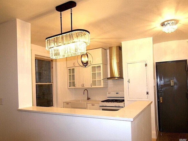 Foto del edificio - 98-15 34th Ave