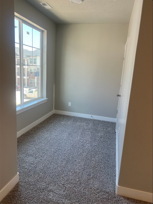 Building Photo - 4716 W Grady Ln