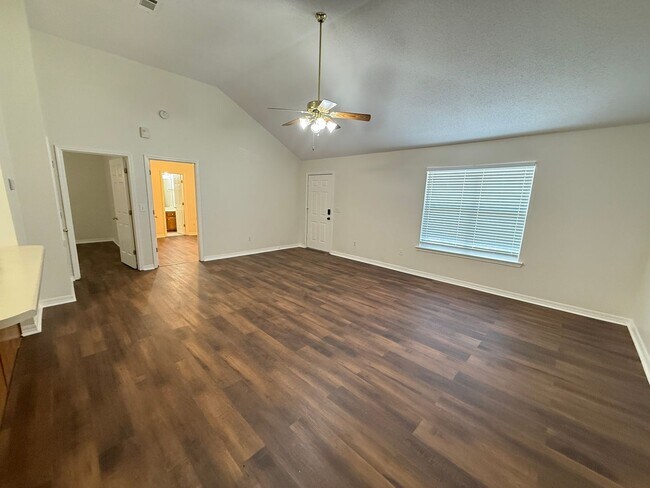 Building Photo - 2BR/2BA House For Rent