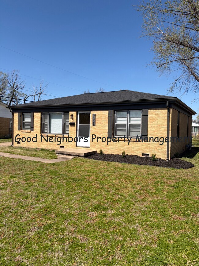 Building Photo - 2328 W Wildwood Rd