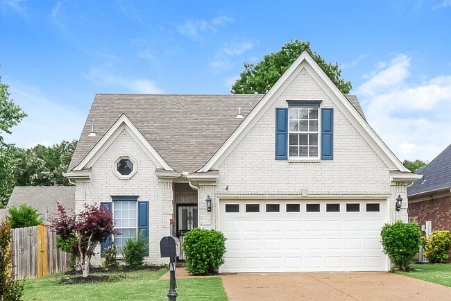 Building Photo - 1425 Carlton Ridge Dr