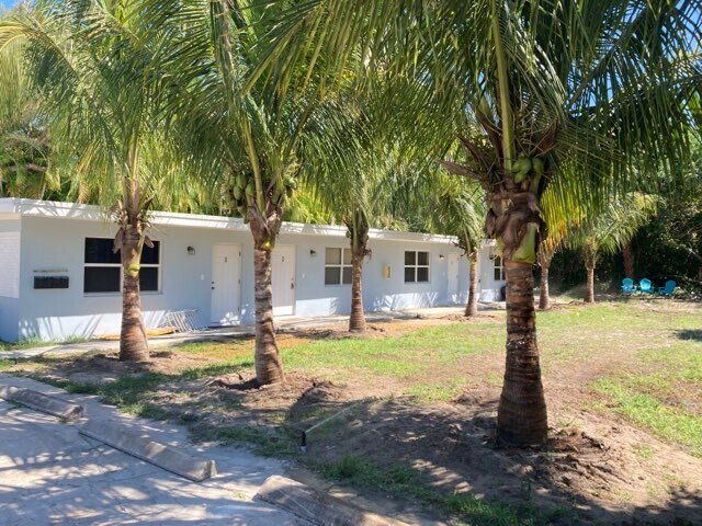 Building Photo - 950 Sandpiper Ln