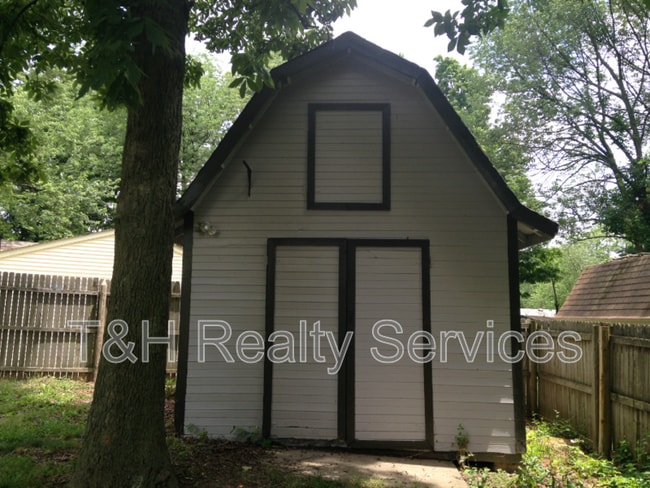 Building Photo - 5505 Chisolm Trail