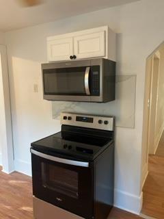 Building Photo - 903 W Baker St