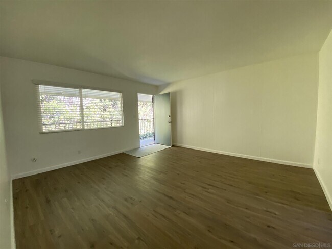Foto del edificio - 2254 1/2 Garnet Ave