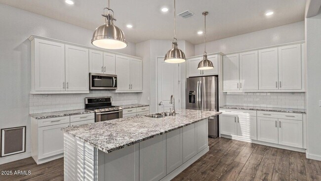 Foto del edificio - 7234 S 28th Ln