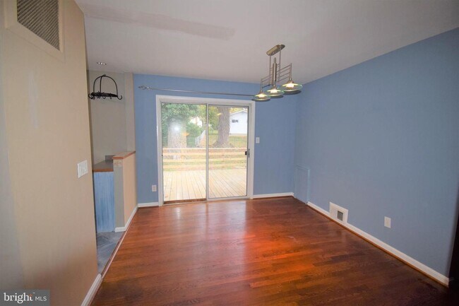 Foto del edificio - 7429 McWhorter Pl
