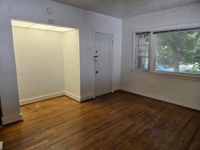 Building Photo - 243 S 800 E