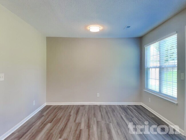 Building Photo - 1709 Fern Hill Dr