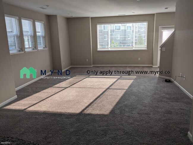 Building Photo - 3 br, 3 bath Townhome - 135 Mark Jeffrey Ln