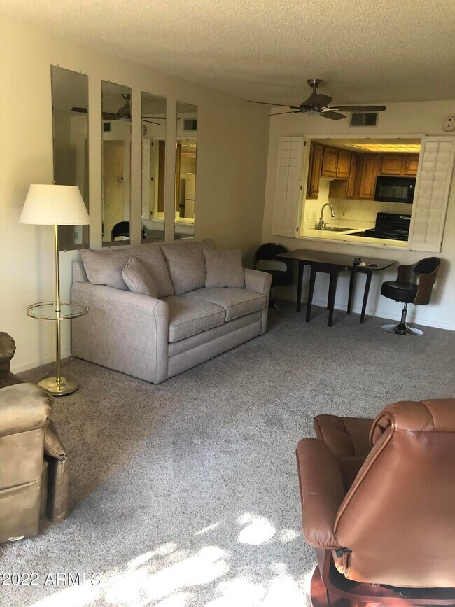 10330 W Thunderbird Blvd Unit B202, Sun City, AZ 85351 Apartment for