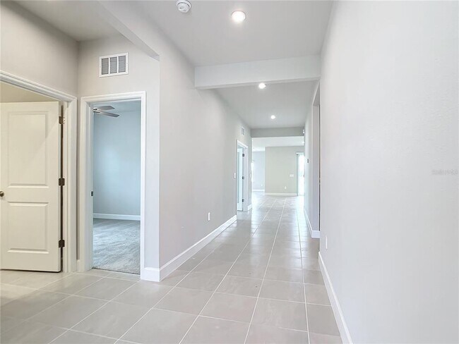 Building Photo - 16876 Castoro Dr