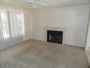 Building Photo - 3338 W Tonto Ln