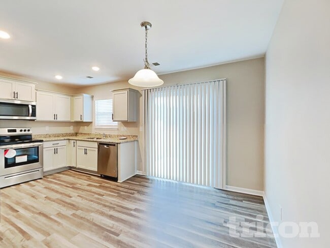 Building Photo - 271 Millen Dr