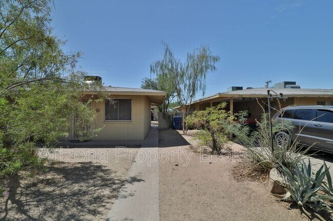 Photo - 2110 S Granada Dr Apartment