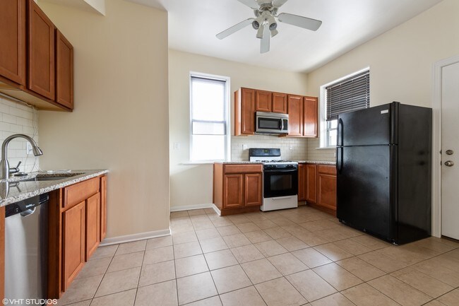 Building Photo - 2631 W Haddon Ave