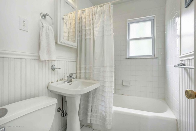 Foto del edificio - 31 Cedar Ave