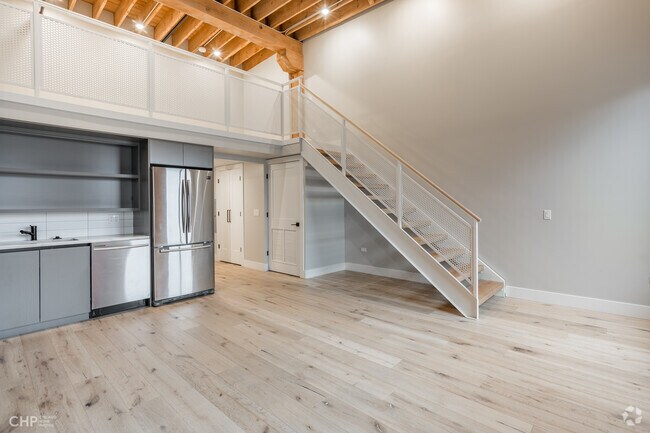 Building Photo - 729 N Sangamon St